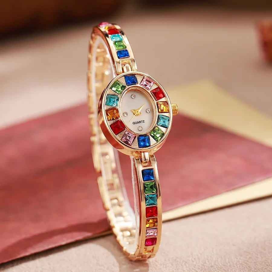 New Women's Watch Fashionable, Compact, Luxurious, Elegant, Colorful Diamond Bracelet, Women's Quartz Watch