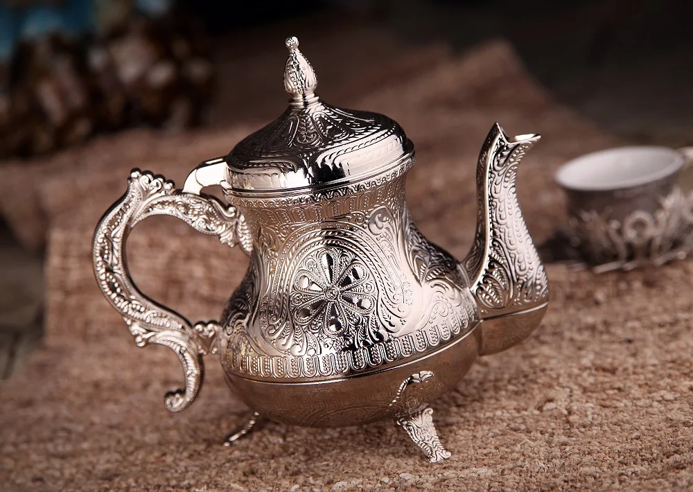 LaModaHome Silver Color Ahsen Zinc Casting Tea Pot