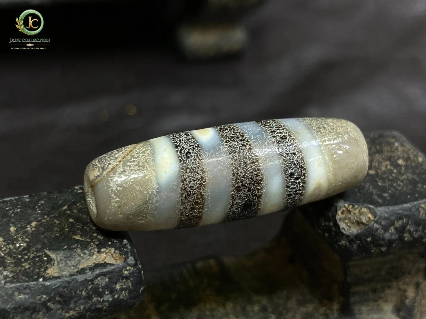 Tibetan Nepalese Himalayan Bead Ancient Agate Old Dzi Talisman eye Bead Amulet