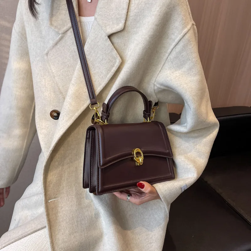 Small Leather Flap Crossbody Bags for Women 2023 Latest Trend Designer Retro Small Handbags Fashion Female Shoulder Bag