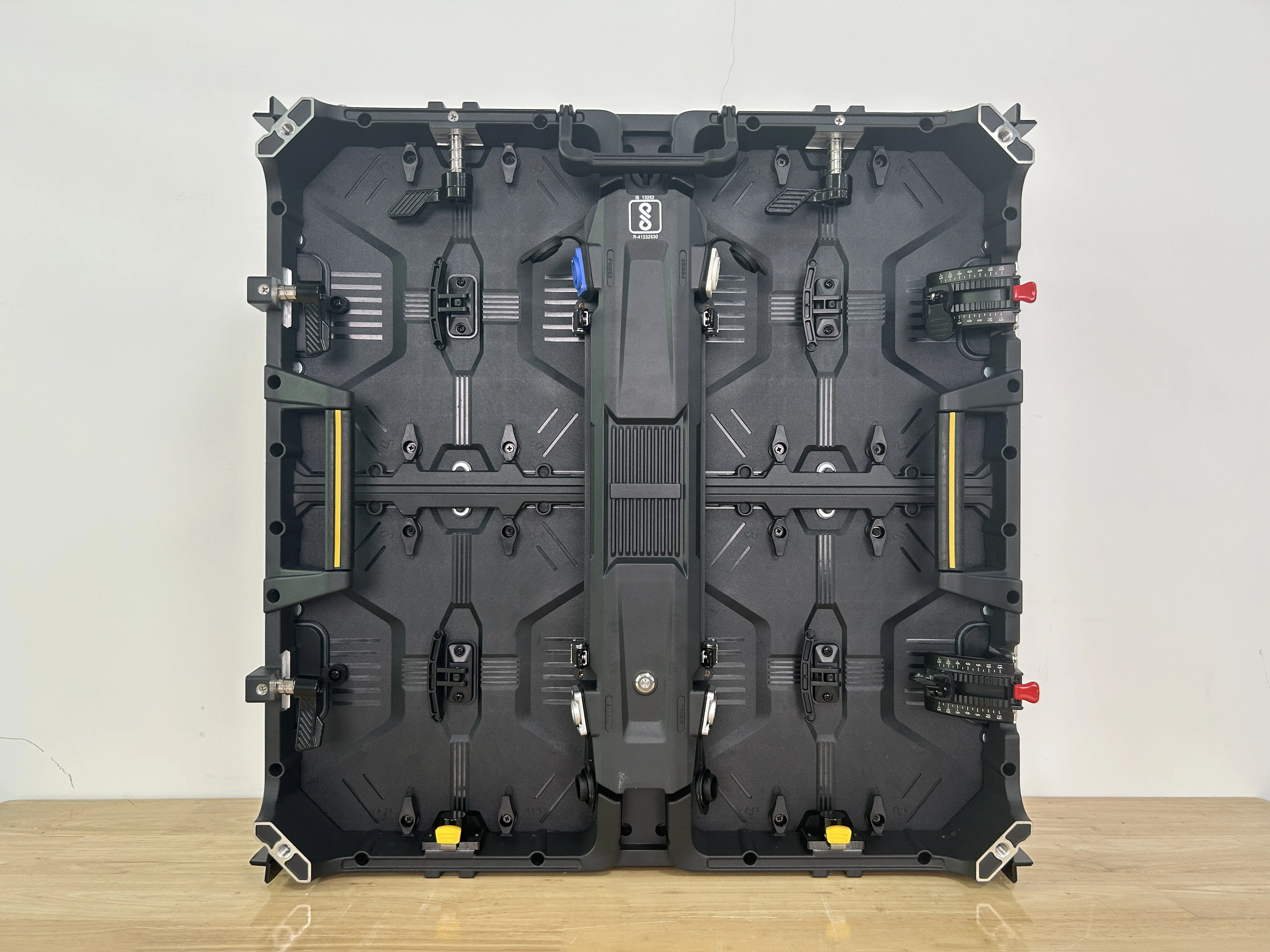 The Most Popular LED Screen  in the Indian Market of Vcore  P3.6/ P4.8 576*576mm Die Casting Panels 288*288mm LED Module
