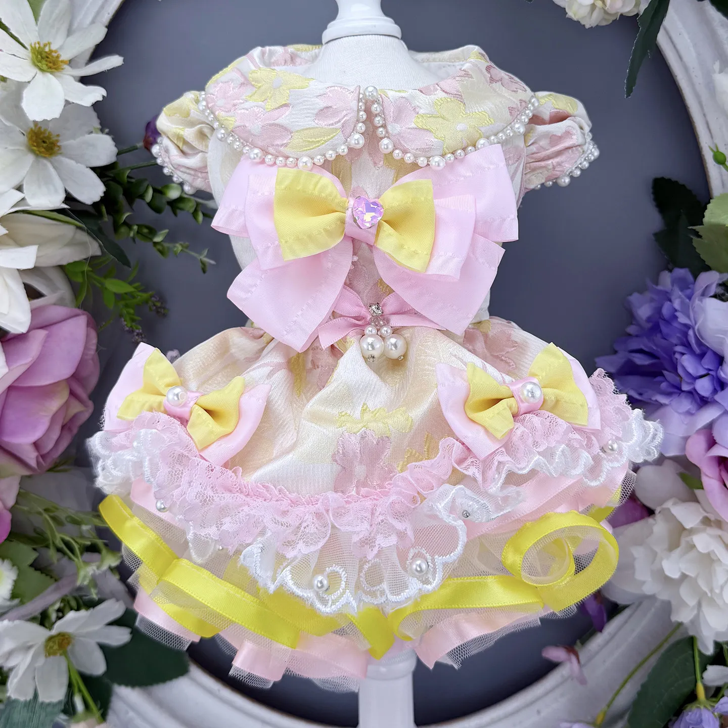 

Luxury Pink Yellow Lace Tail Princess Dress For Small Medium Dog Fashion Handade Pet Dog Clothes Puppy Dog Photography Parties