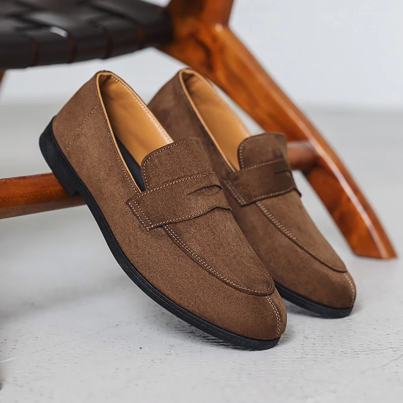 

Fashion Leather Mens Loafers Lightweight Soft Sole Casual Shoes Retro Dress Shoes Slip on Flat Moccasins Designer Business Shoes