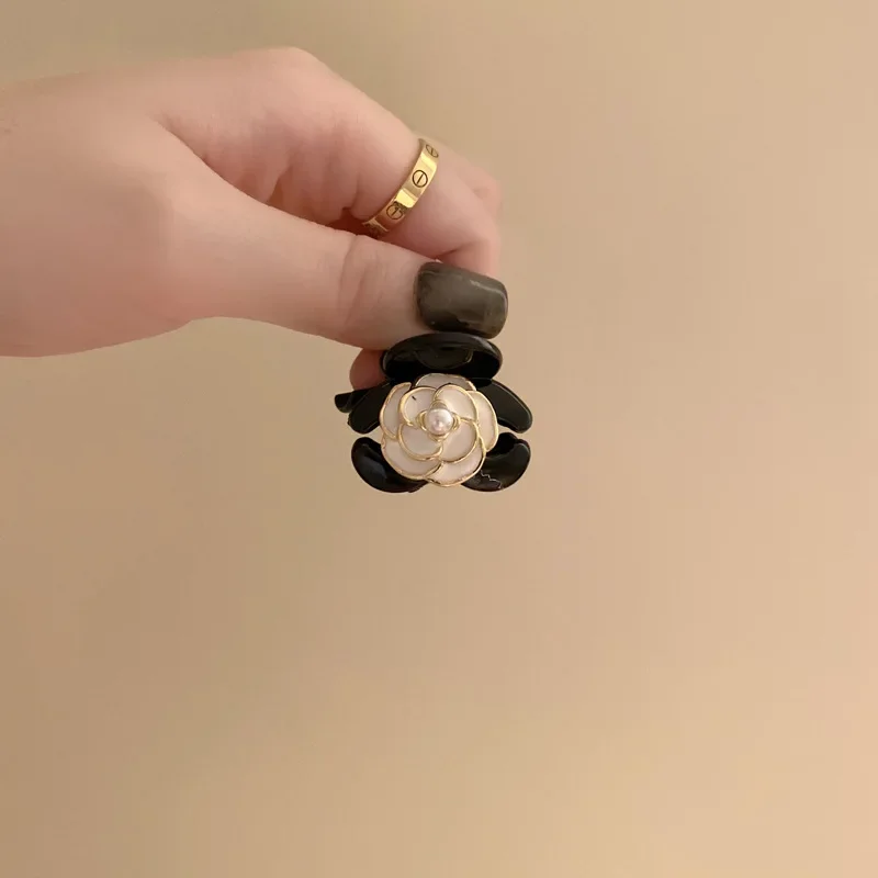 Black Camellia Mini Hair Claws Elegant Temperament Flower Hair Clips Princess Side Clip Women Girls Bangs Clips Hairpins Fashion