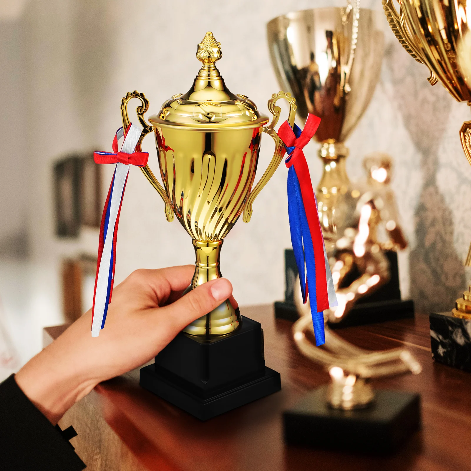 جائزة نحت رائعة لكأس الكأس المعدني الكبير للمنافسة الرياضية وكرة السلة وكرة القدم