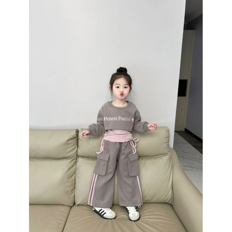 

Girls' Suit2024Spring New Children's Sports Set Short Top Vest Pants Three-Piece Suit Western Style