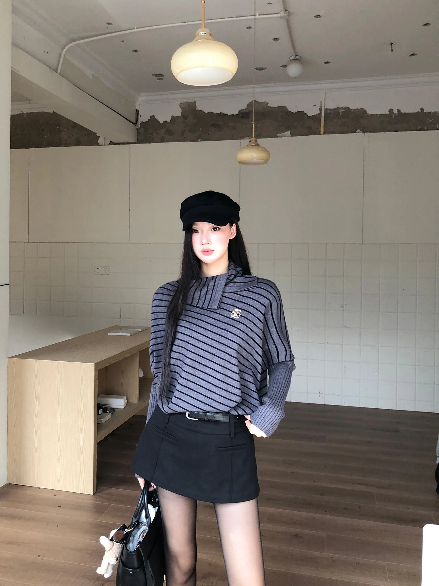 黒の A ライン ミニスカート レディース 春秋の新スタイル ハイウエスト ポリエステル繊維 通勤 シンプルなスタイル ショートスカート