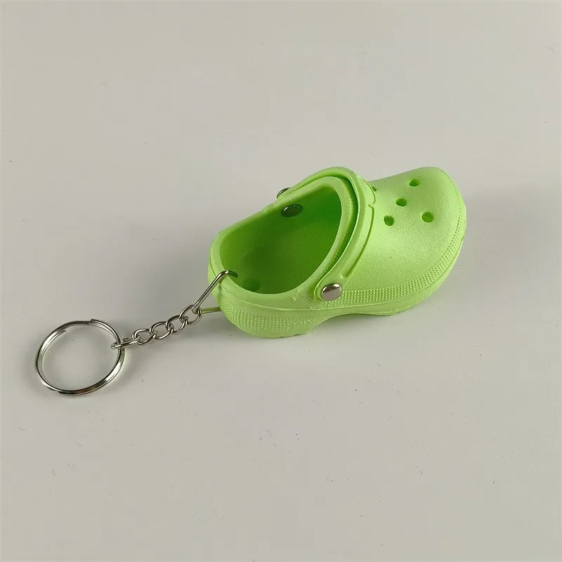 30 pieces New Cute 3D EVA Beach Hole Little Croc Shoe Key chain Mini Slipper Shoes Keychain For Girl Boy Christmas Gift Jewelry