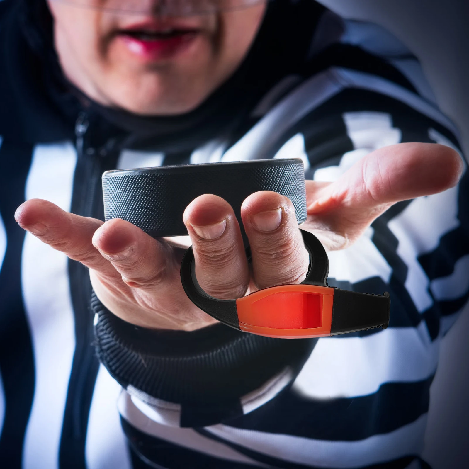 

Dual Chamber Finger Ring Whistle Professional Sports Referee Whistle For Basketball Football Volleyball Coaching