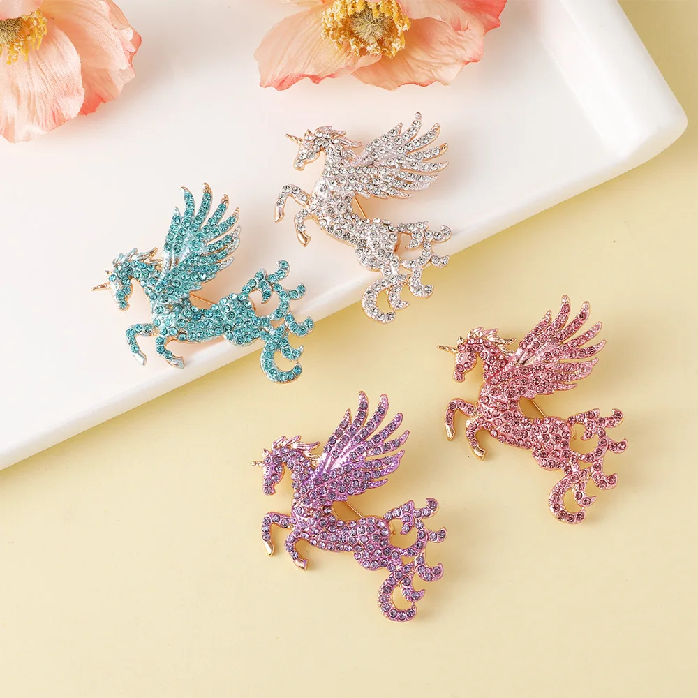 

Fashionable and Exquisite Diamond-Studded Pegasus Brooch Adorable Animal Brooch Exquisite Jewelry Accessory