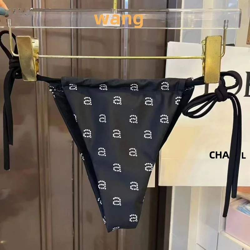 Imagem -02 - Biquíni Impresso para Mulheres Maiô Sexy Tanga Estilo Praia Roupa de Banho Bandagem Marca de Luxo Designer Wang Cuecas Sexy 2024