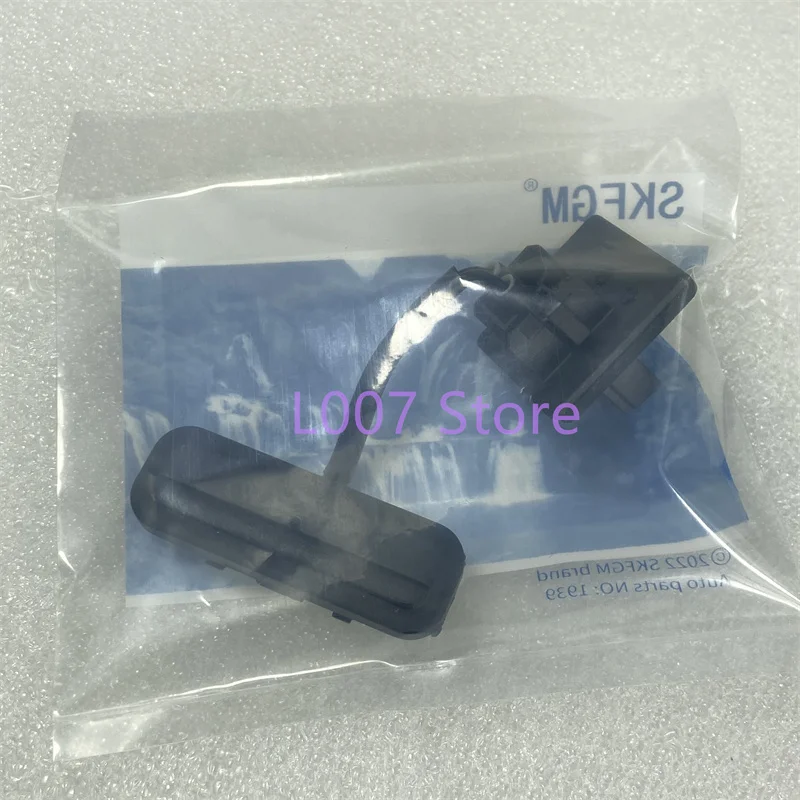 Tailgate Boot Opening Switch NO: 13422268 For Chevrolet Cruze Orlando Rear Tailgate Opening Switch Trunk Release Liftgate Latch