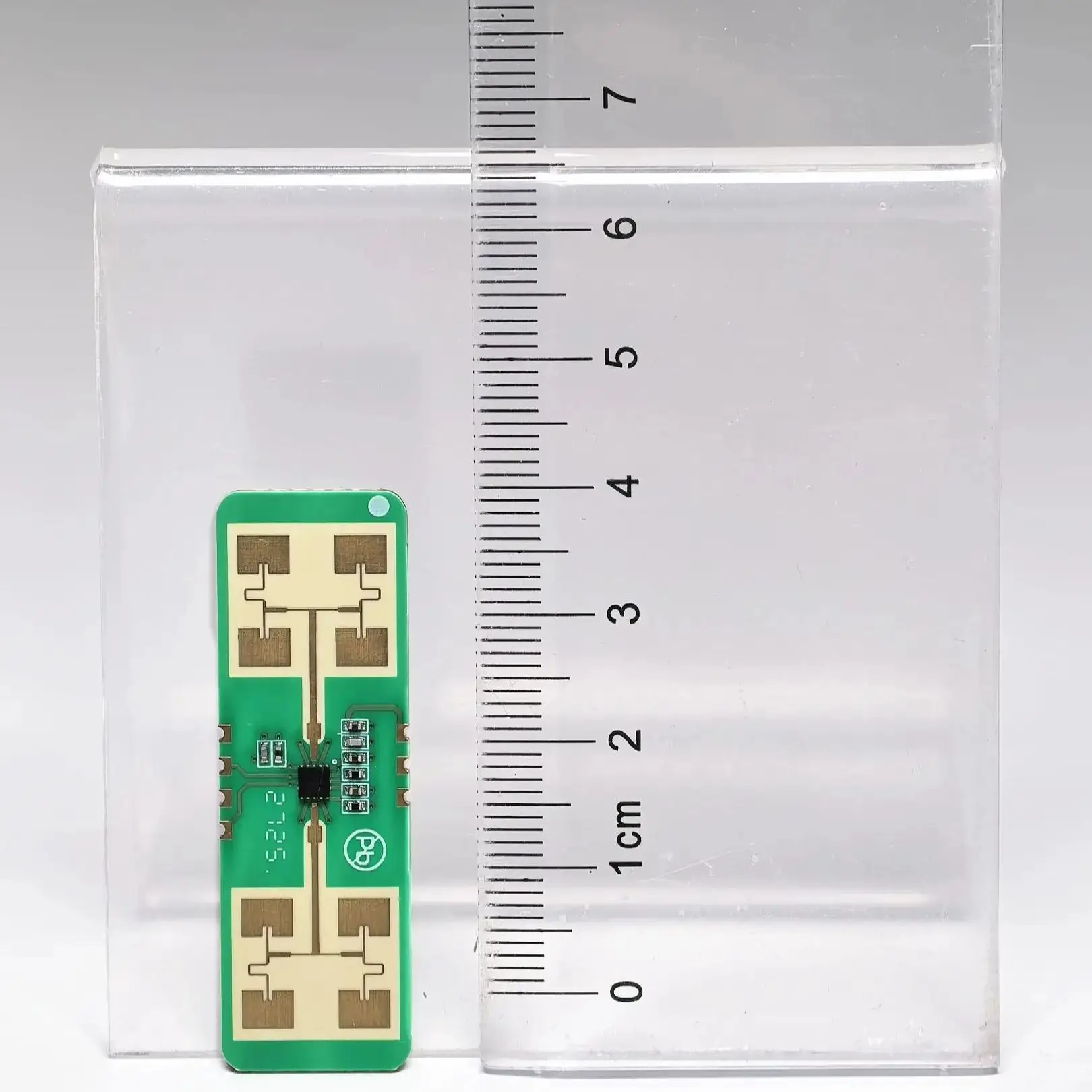 เรดาร์วัดความเร็ว LD1100 24GHz ของผู้ผลิต เรดาร์วัดความเร็ว/วัดระยะทาง 15 เมตร สำหรับโมดูลยานพาหนะ