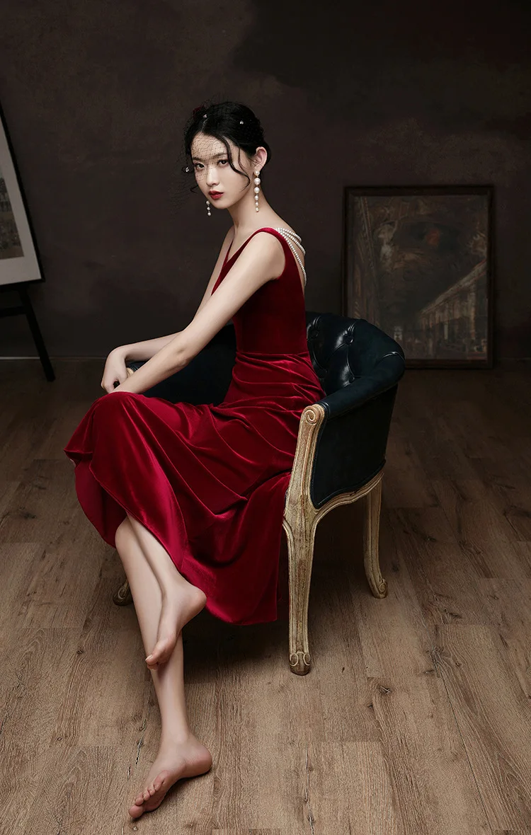 French Style Vintage Wine Red Evening Dress Women V-Neck Backless Pearl Decoration Homecoming Dresses Elegant Simple Prom Gown
