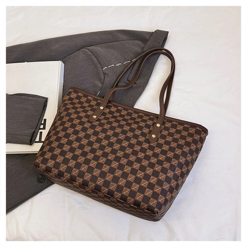 حقيبة كروس عصرية للسيدات مصنوعة من الجلد المطلي بالياسمين ذات مظهر يومي غير رسمي عالي الجودة #6