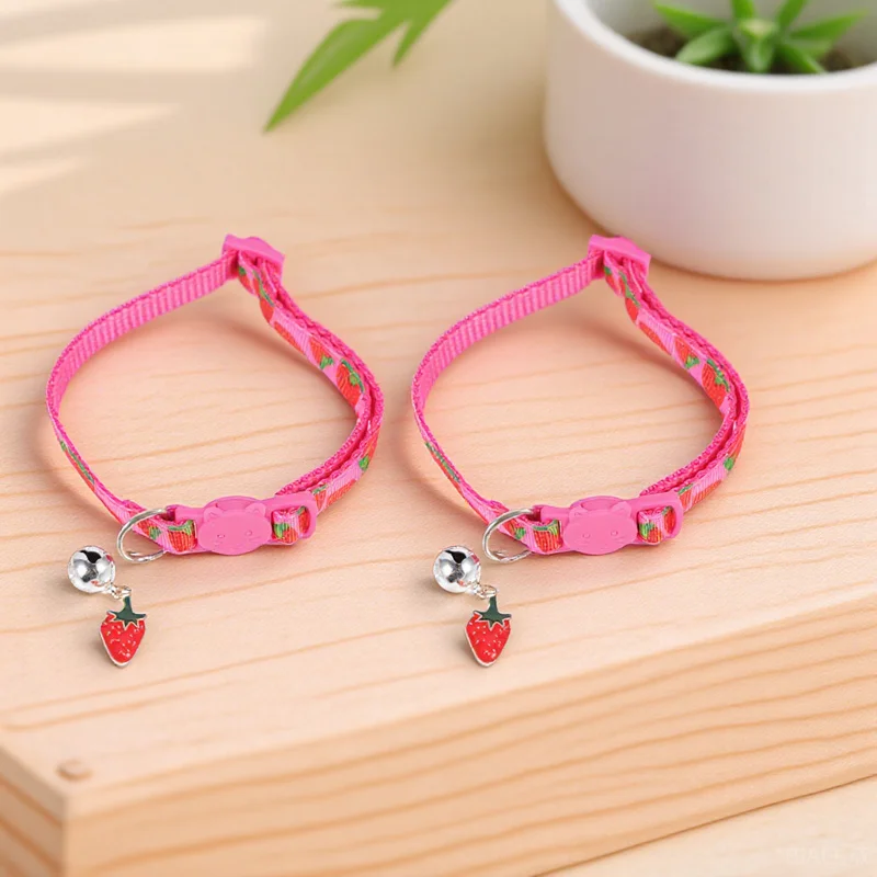 

2Pcs Fruit Design Cat Collar Lightweight Pet Collar Decor Adorable Strawberry Printing Comfortable Kitten Ornament