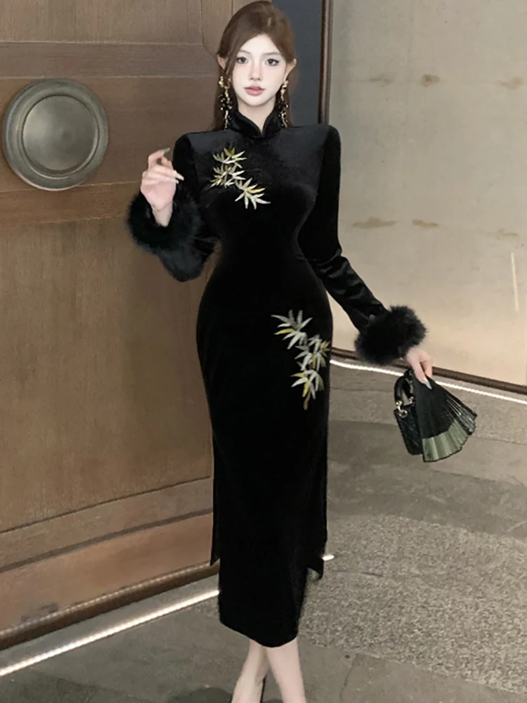 Abiti da ballo Hepburn di lusso coreano da donna Autunno Inverno Abito lungo in velluto ricamato nero 2024 Elegante abito da notte aderente per feste