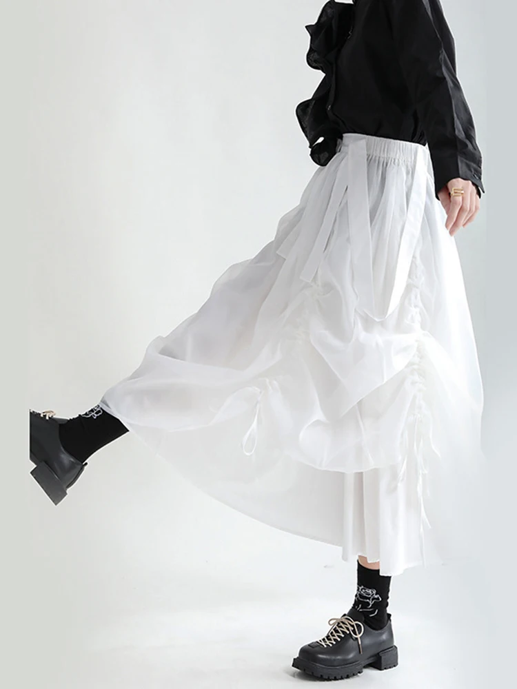 [EAM] High Waist Black Drawstring Irregular Long Strap Half-body Skirt Women Fashion Tide New Spring Autumn 2024 1DE2821