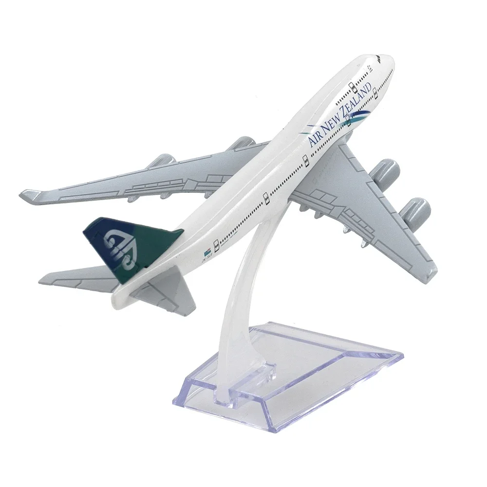 1/400 Scale Alloy Aircraft Boeing 747 Air New Zealand 16cm Airplane B747 Model Toys Decoration Children Gift Collection