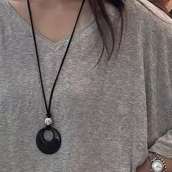 Simple retro geometric black circular pendant autumn winter long sweater chain necklace women's accessories