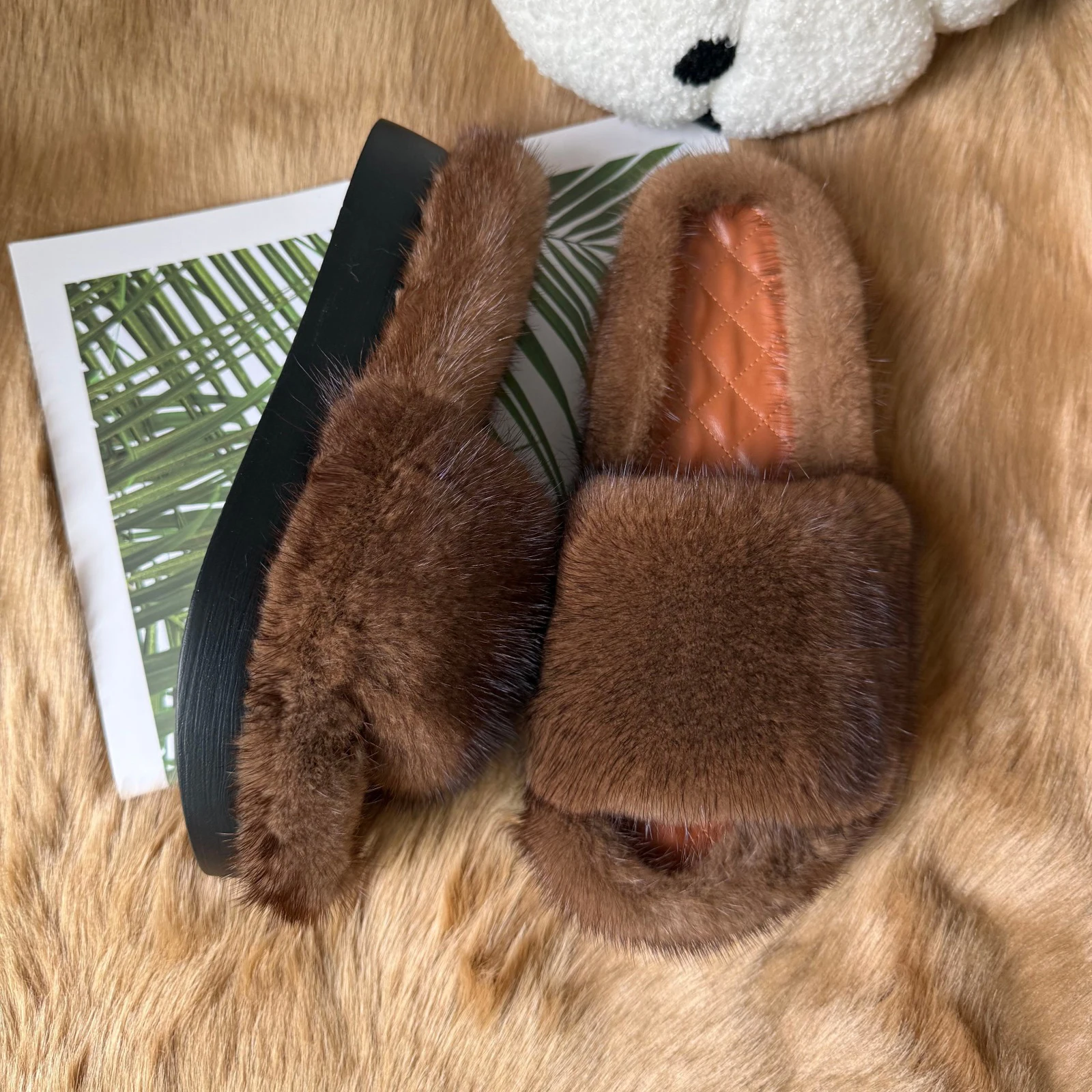 Dicke, warme Hausschuhe aus echtem Nerzfell für Damen, flauschige Pantoffeln, luxuriöse, warme Plüschfell-Schuhe für den Winter. – Detail 3