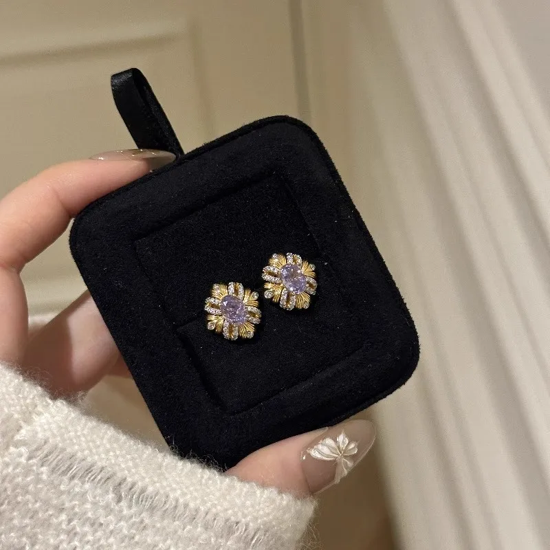 In 2025, the new square pink diamond flower bauhinia earrings are light luxury, fashionable, and all kinds of French romance