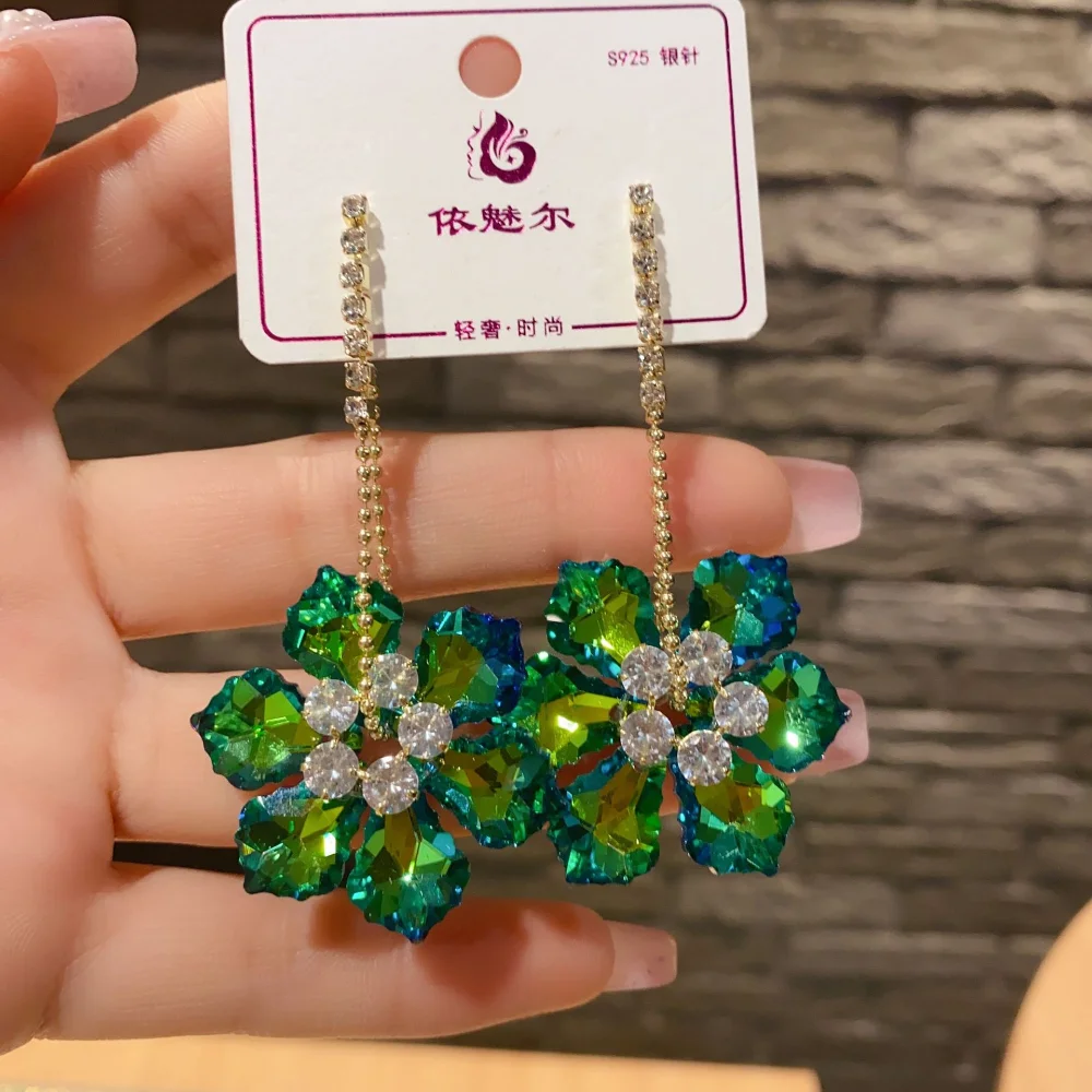 2024 New Colorful Purple Flower Crystal ciondola gli orecchini pendenti per le donne Trend corea Fashion Luxury Wedding Party Banquet Jewelry