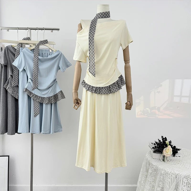 

Korean style contrasting color splicing short sleeved T-shirt high waist hanging pleated big swing skirt spring 2piece set