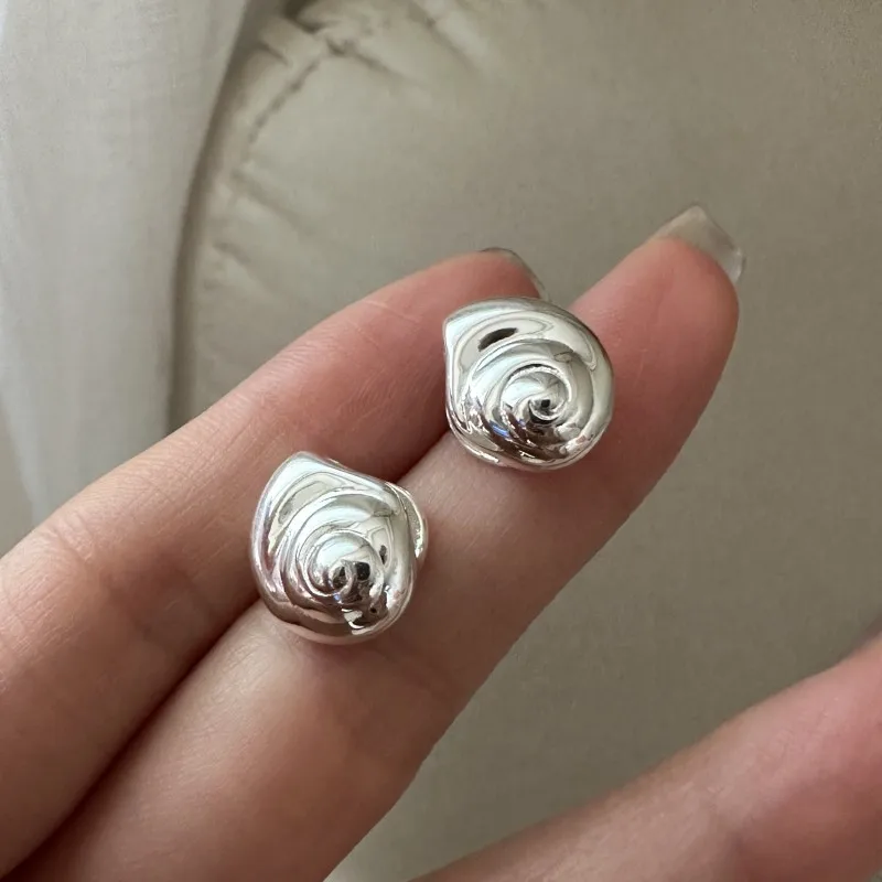 

S925 Sterling Silver Korean Version Niche Design Sense Texture Heavy Industry Snail Earrings Fashion Retro Ear Jewelry