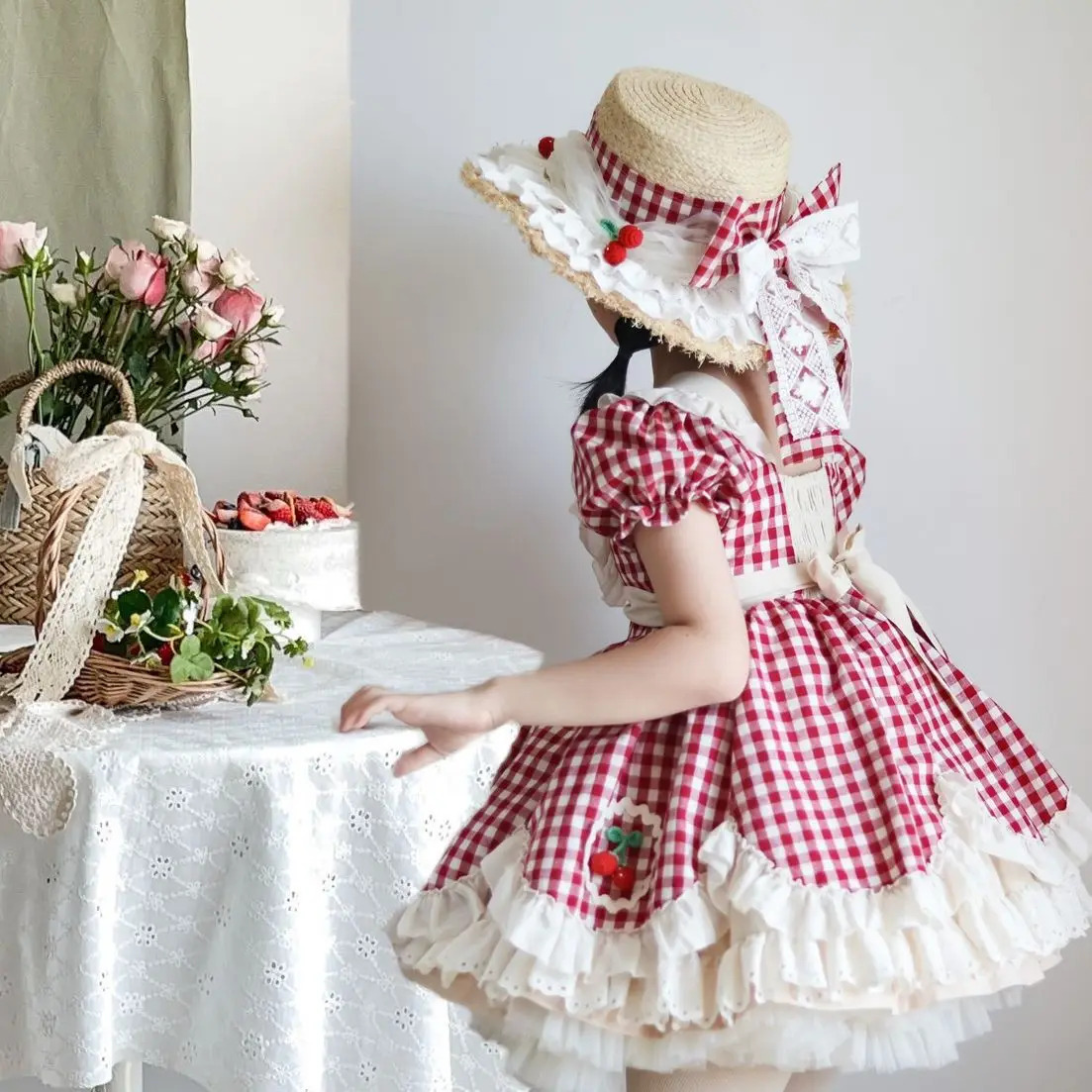 

Children's summer Lolita new foreign style dress girls fashion cute genuine birthday strawberry plaid doll skirt