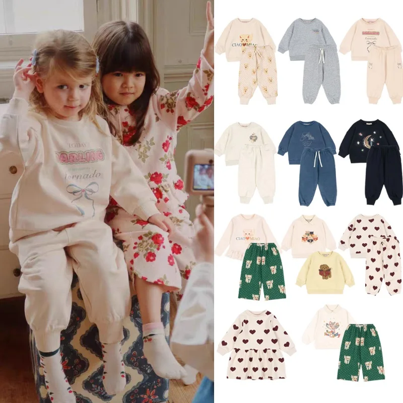 

Children's Sports Shirt Set 2025 Winter New Cartoon Fashion with Velvet Warm Boys and Girls Hoodie Pure Cotton Cute Girls Dress