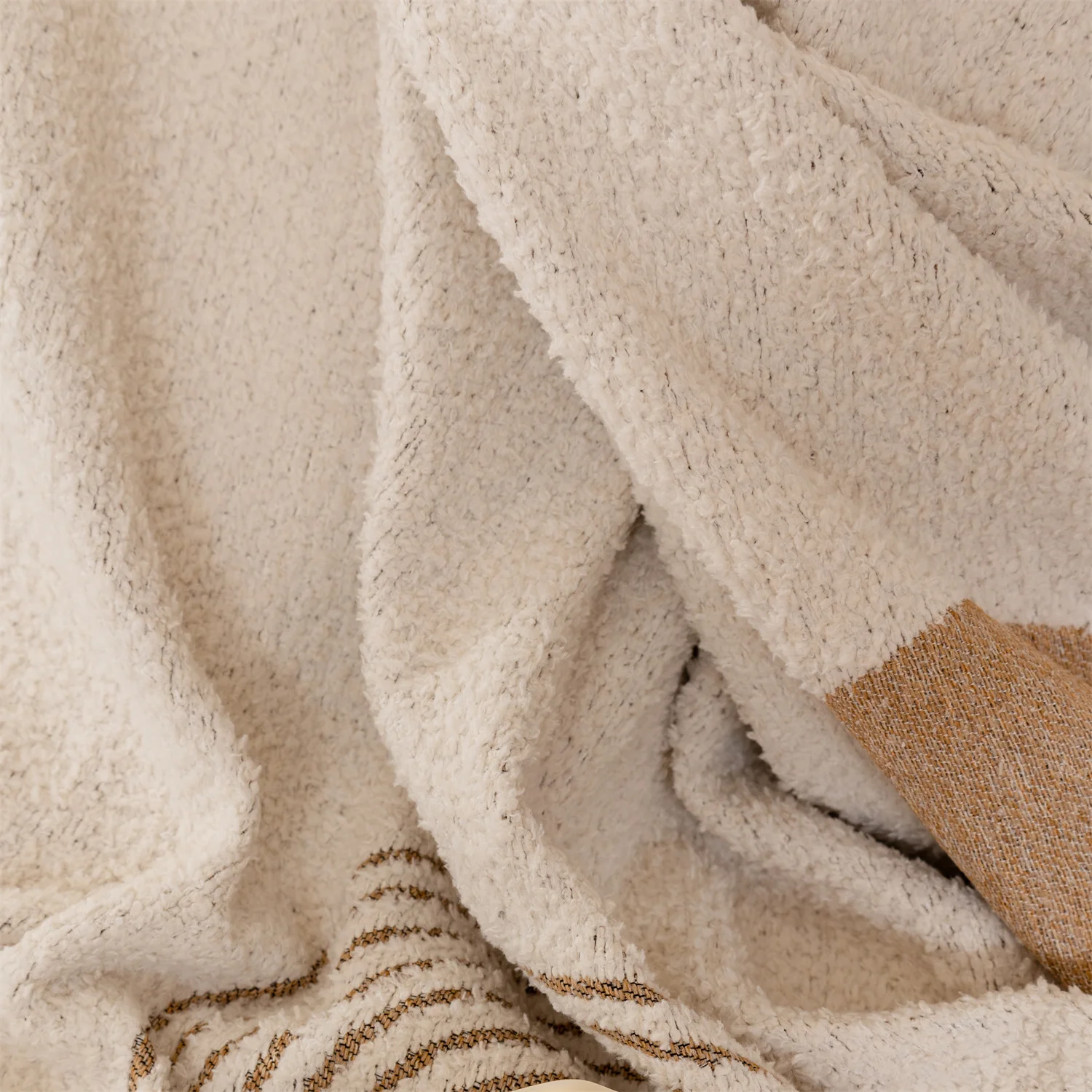 Thicken Creamy Arches Geometric Lines Jacquard Plush Sofa Towel With Tassels, Multi-functional Cozy Blanket for Autumn/Winter