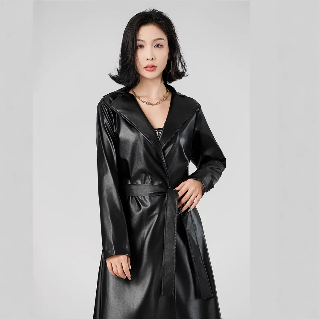 Langer Trenchcoat aus Kunst-Pu-Leder für Damen, schwarzes Revers, lockere Passform, Herbst, stilvolle Jacken, lässig, elegant, lockerer Windschutz