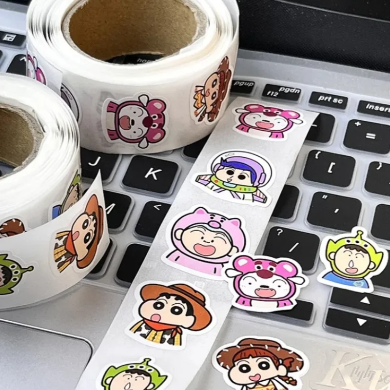 500pcs Crayon Shin-chan Cartoon Stickers Rolls Anime Cosplay Phone Laptop Envelope Decoration Kids Kawaii Graffiti Stickers Gift