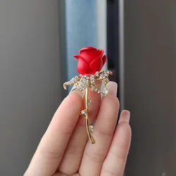 Rhinestone Red Rose Flower Brooches Pearl Tulip Floral Brooch for Women Elegant Bouquet Collar Pins Wedding Party Badge Jewelry