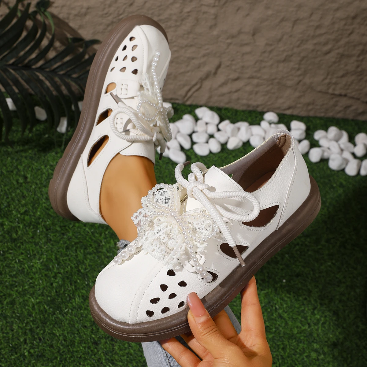 Women Sneakers Casual Soft Bottom Platform Sneakers Retro Luxury Brand Woman Flat Sandals Summer Hollow Designer Flat Shoes