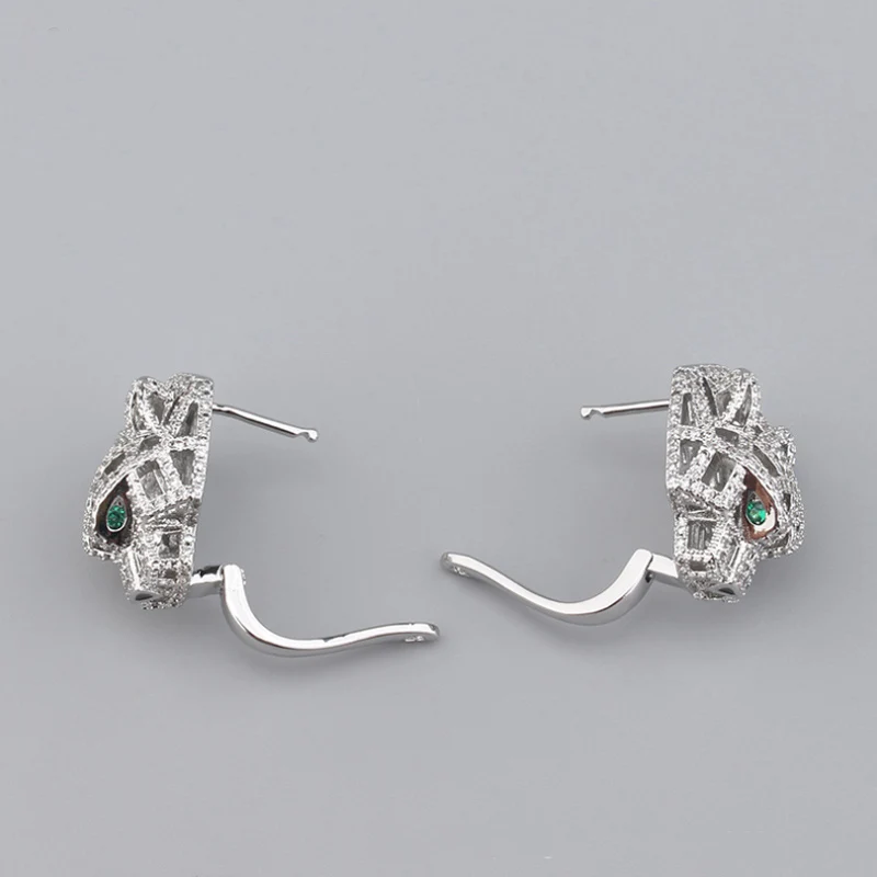 New Fashion Hollow Titanium Steel Micro-Inlaid AAA Zircon Leopard Head Earrings Silver Needle Luxury Accessories