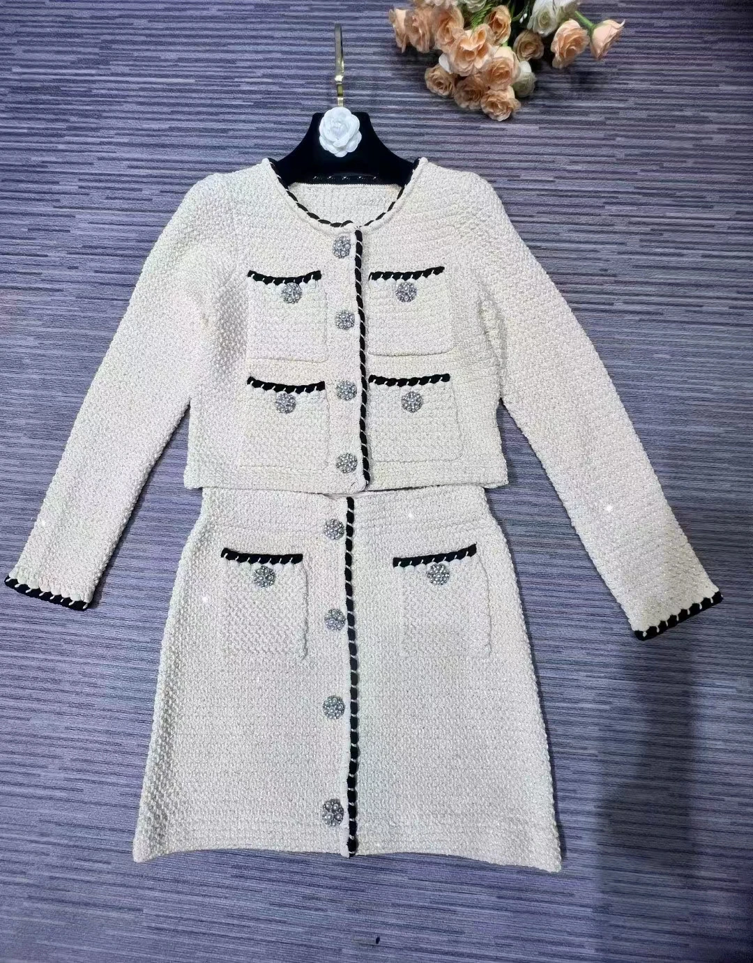 High Quality Women Fashion Spring Elegant Temperament Drill Button Knitted Cardigan Short Jacket + Mini Skirt Two-piece Set Suit