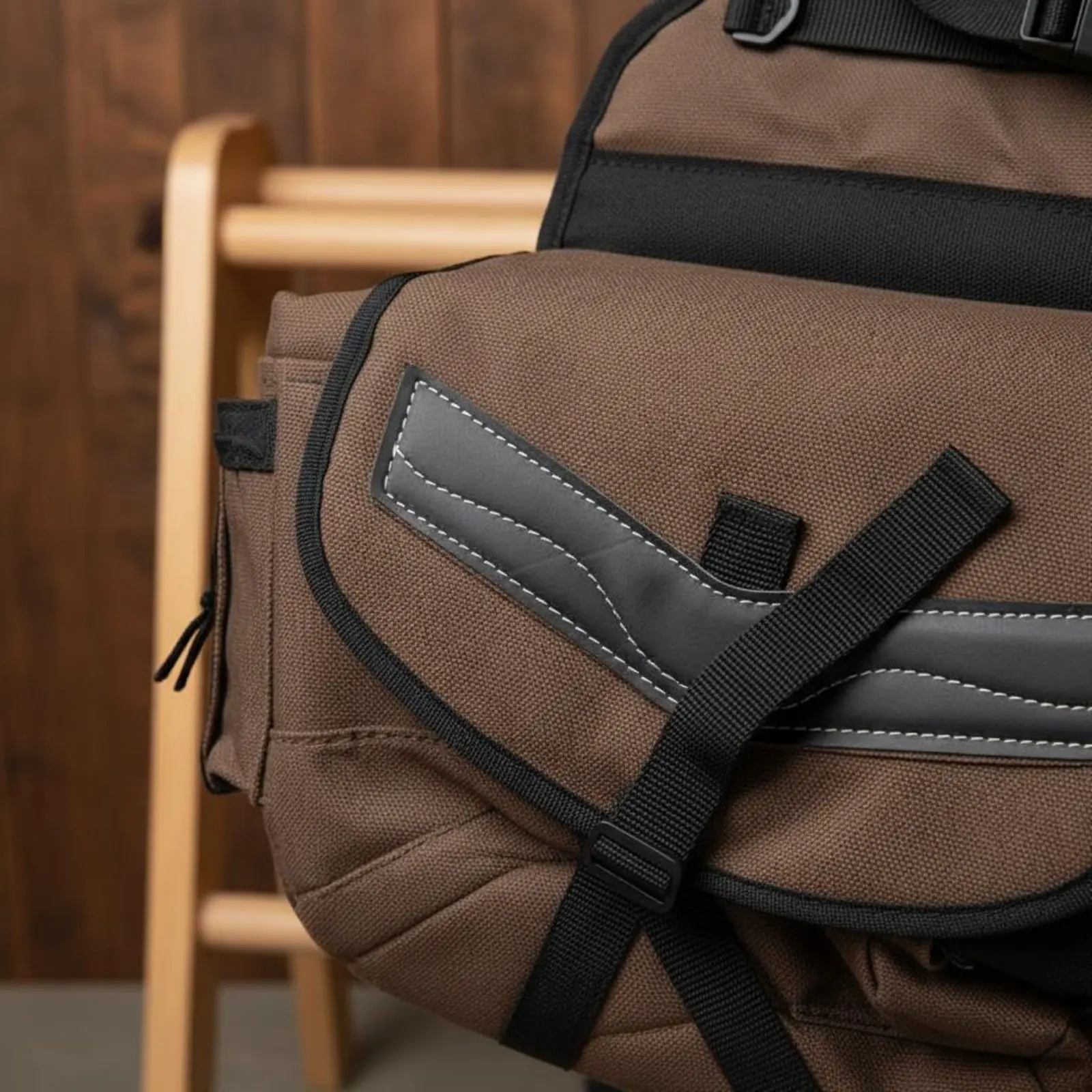 

Horse Saddle Bag Portable Canvas Saddle Bag Equestrian Gear High Capacity Padded Handle for Horseback Riders