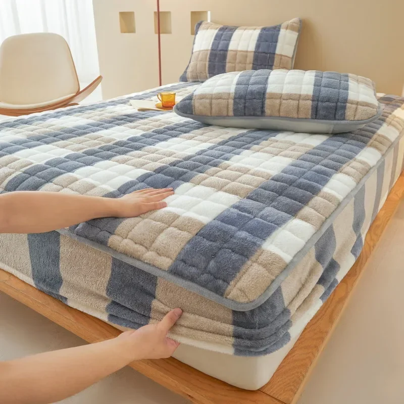 Winter Plush Quilted Warm Mattress Protector Cover Plaid Flannel Velvet Bedspread Elastic Fitted Sheet Style Bed Protection Pad