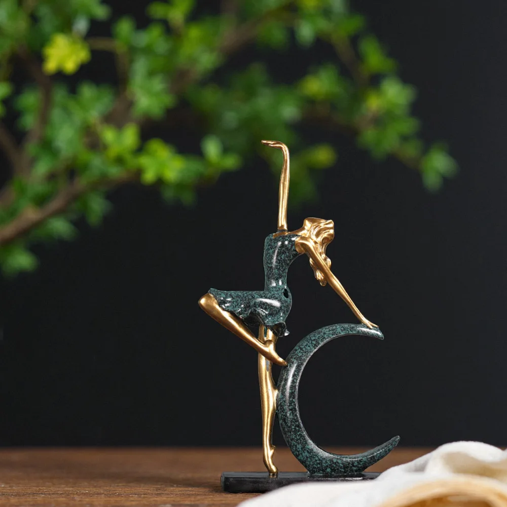 Modern Luxury Moon Goddess Figurine Soft Furnishing Decor for Living Room TV Stand Wine Cabinet Desktop Bedroom Home