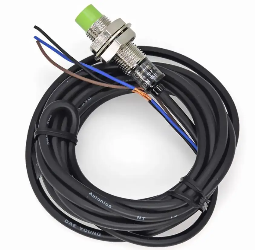 Genuine PR12 Proximity Switch Metal Sensor DC 3-wire DC12-24V NPN/PNP Detection Distance 2mm PR12-2DN PR12-2DP