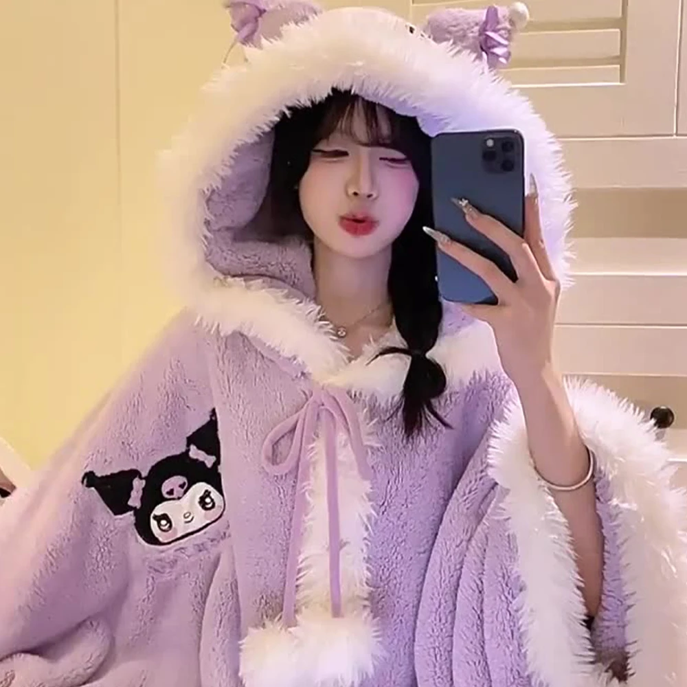 

Kawaii Kuromi ночная рубашка с капюшоном, пижама Hello Kitty, плащ для девочек, милая зимняя бархатная утепленная милая пижама, повседневная домашняя одежда