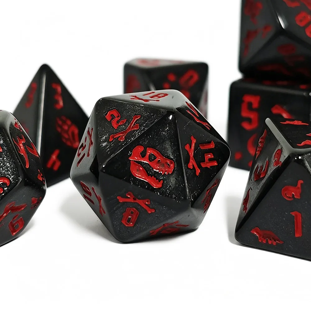 7-teiliges Schwarz-Rotes Dinosaurier-Würfelset, Individuell Gravierte Acryl-Polyeder-Würfel für TTRPG-Brettspiele, DND & Rollenspiele – Detail 3