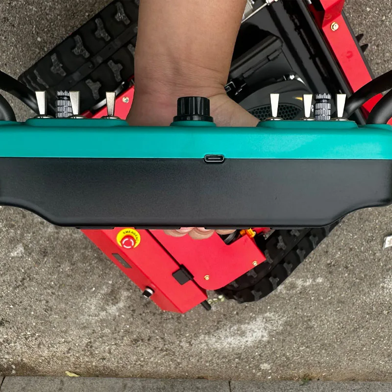 

Customizable intelligent control tracked remote control lawnmower, portable mini remote control lawnmower