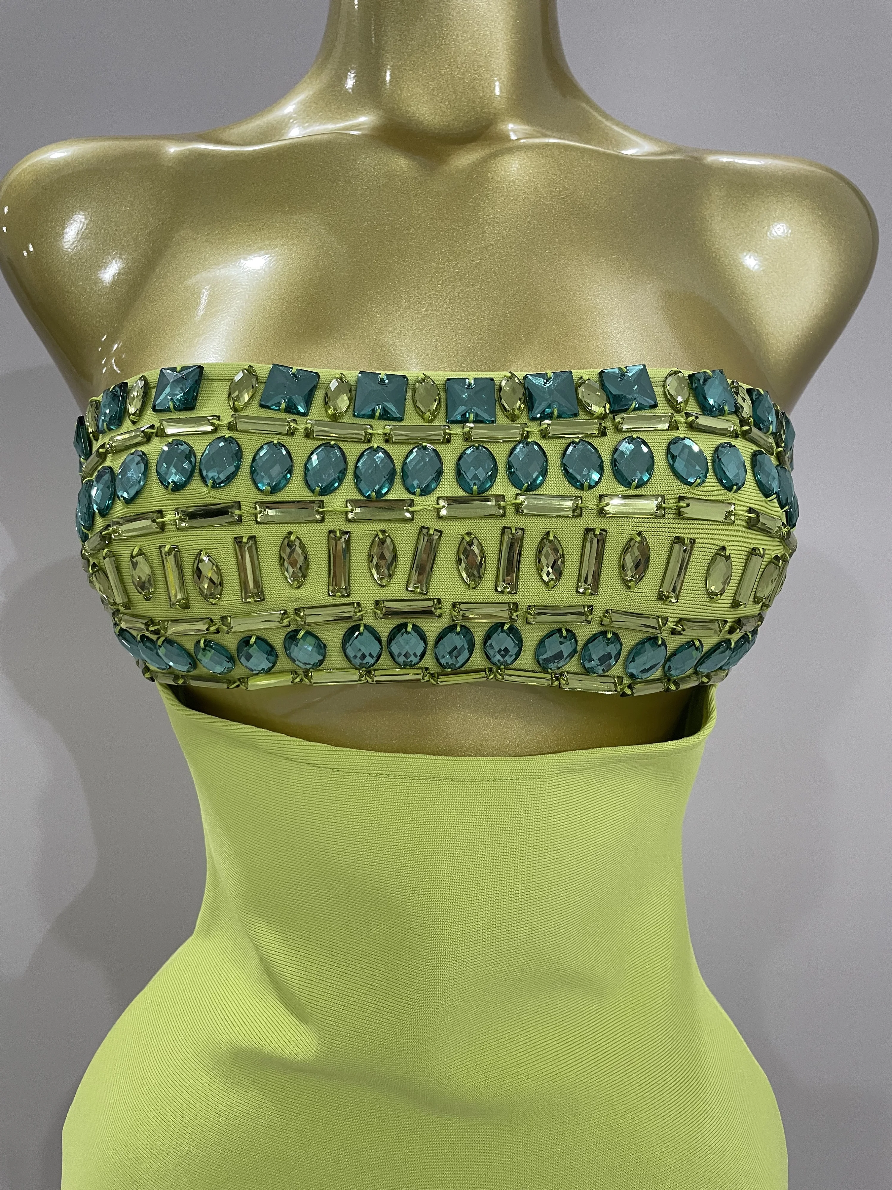 2025 Luxury Sexy Strapless Sparkly Diamond Cut Out Bodycon Bandage Dress Women Celebrity Elegant Evening Party Birthday Outfit