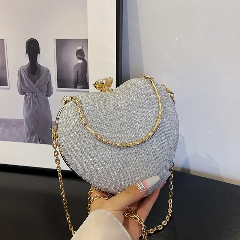 New Shaped Heart Dinner Chain Shoulder Female Tote Bag Fashion Diamond Metal Handheld Y2k Handbag Woman Party Bolsas Clutche