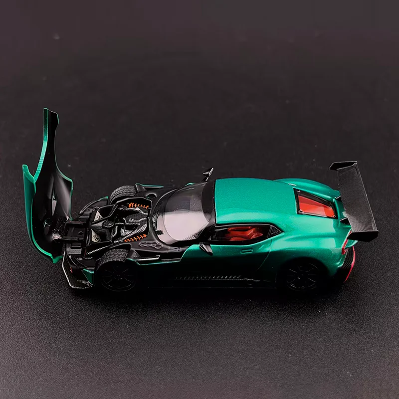 الأسهم الجديدة Fw 1:64 أستون مارتن فولكان محاكاة سبيكة مصغرة يموت الصب نموذج مخصص لعب الأطفال الهدايا جمع حلية