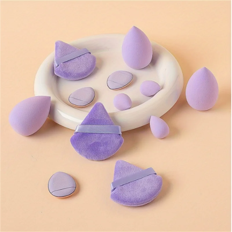 Zestaw gąbek do makijażu w jednolitym kolorze z wyciętymi podkładkami w kształcie kropli do aplikacji makijażu w stylu akwareli