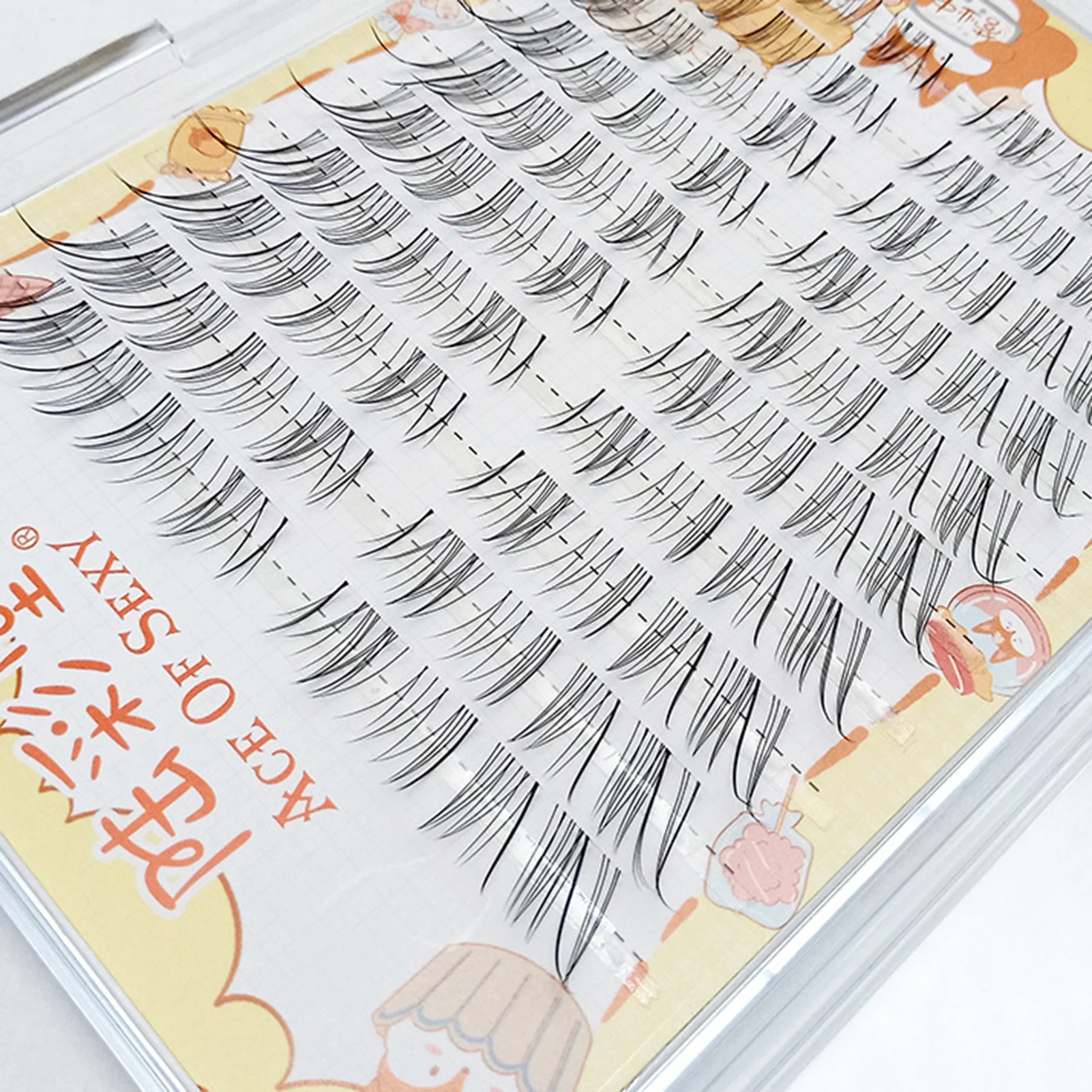 Cluster di ciglia finte dense vivide 3D a 10 file Cluster di ciglia soffici e sottili Estensioni di ciglia naturali di grande capacità per l'uso quotidiano